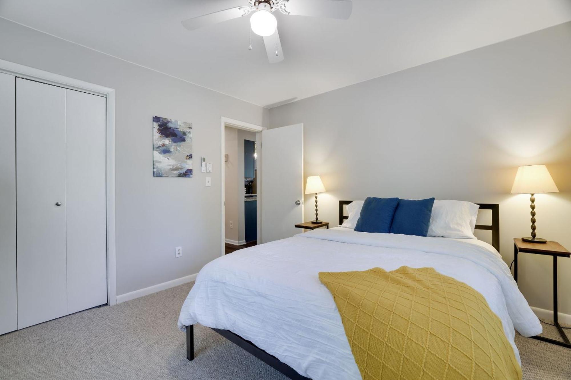 Holiday home Dreamy House With Fireplace, Firepit Pet Friendly Locust Lakes Village